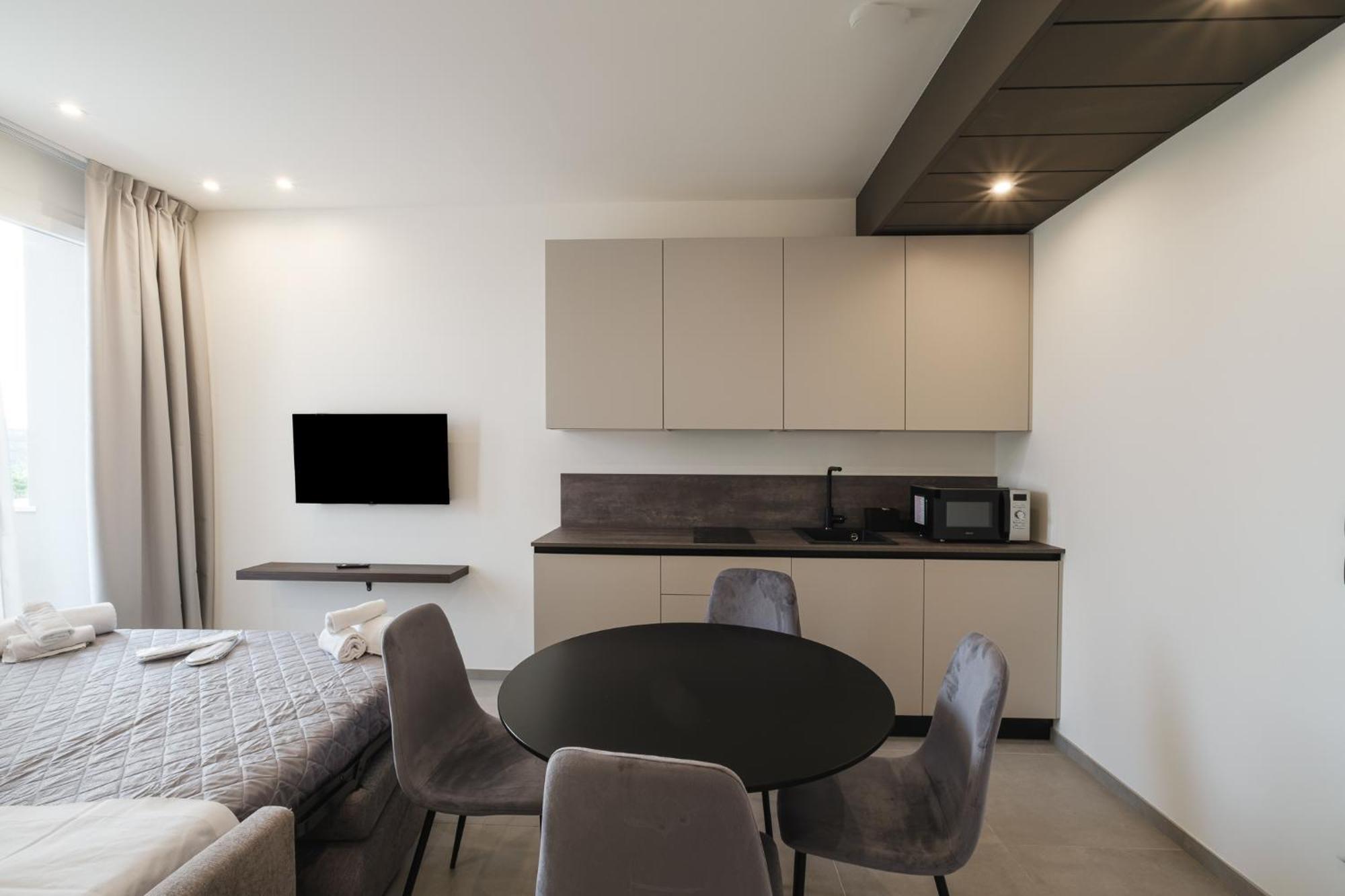 רימיני Residence Goldoni6 Suite Apartment מראה חיצוני תמונה