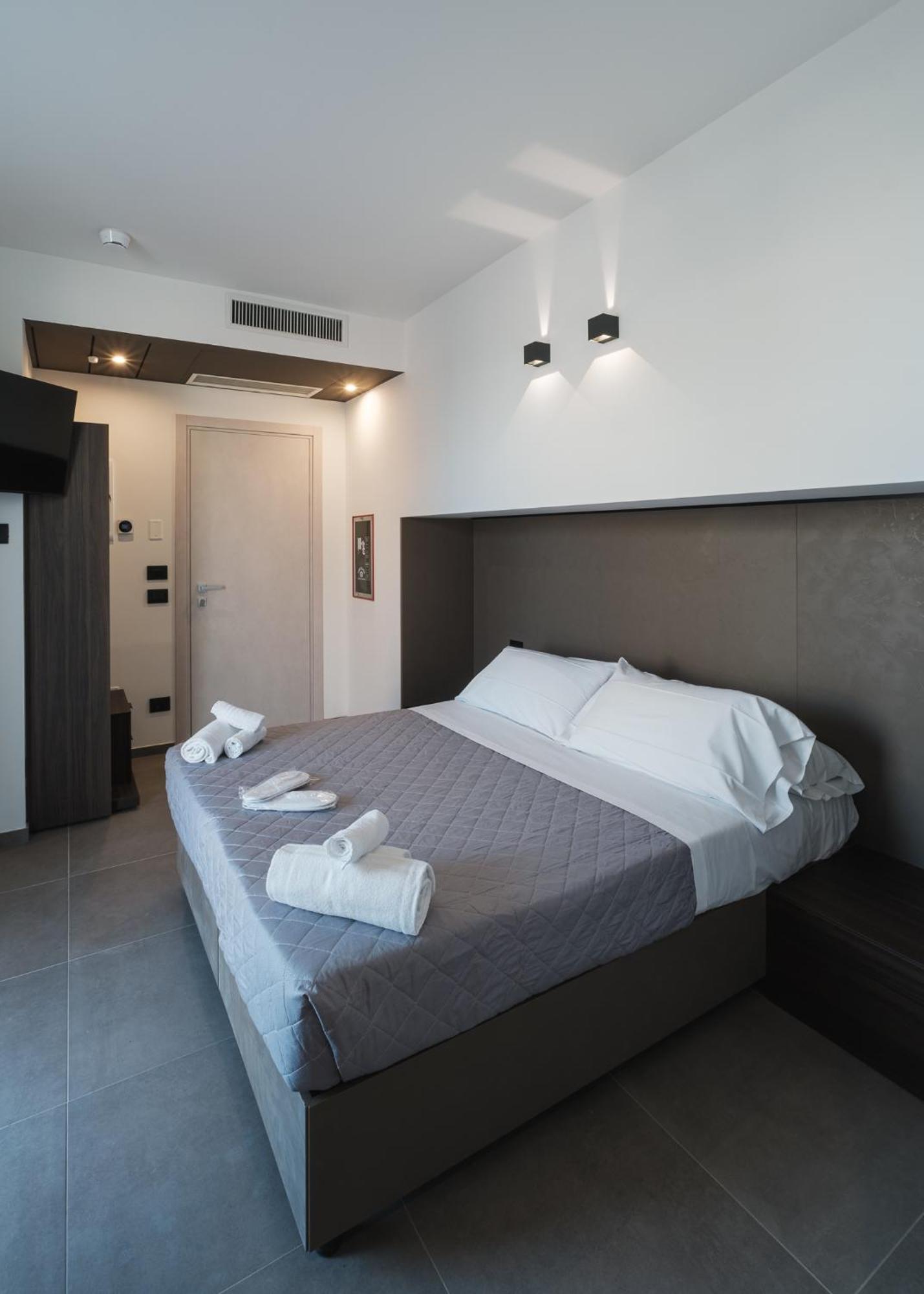 רימיני Residence Goldoni6 Suite Apartment מראה חיצוני תמונה