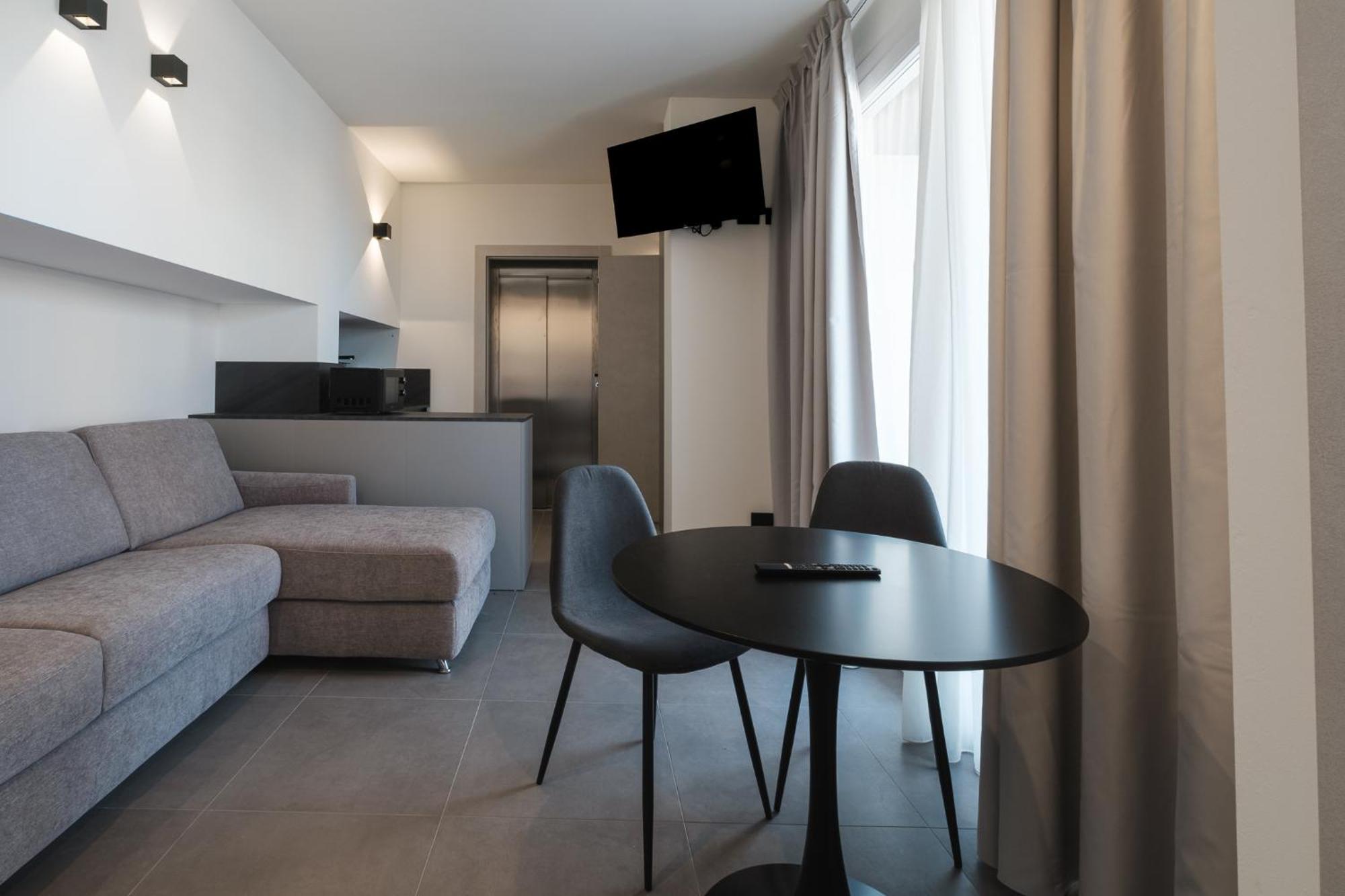 רימיני Residence Goldoni6 Suite Apartment מראה חיצוני תמונה