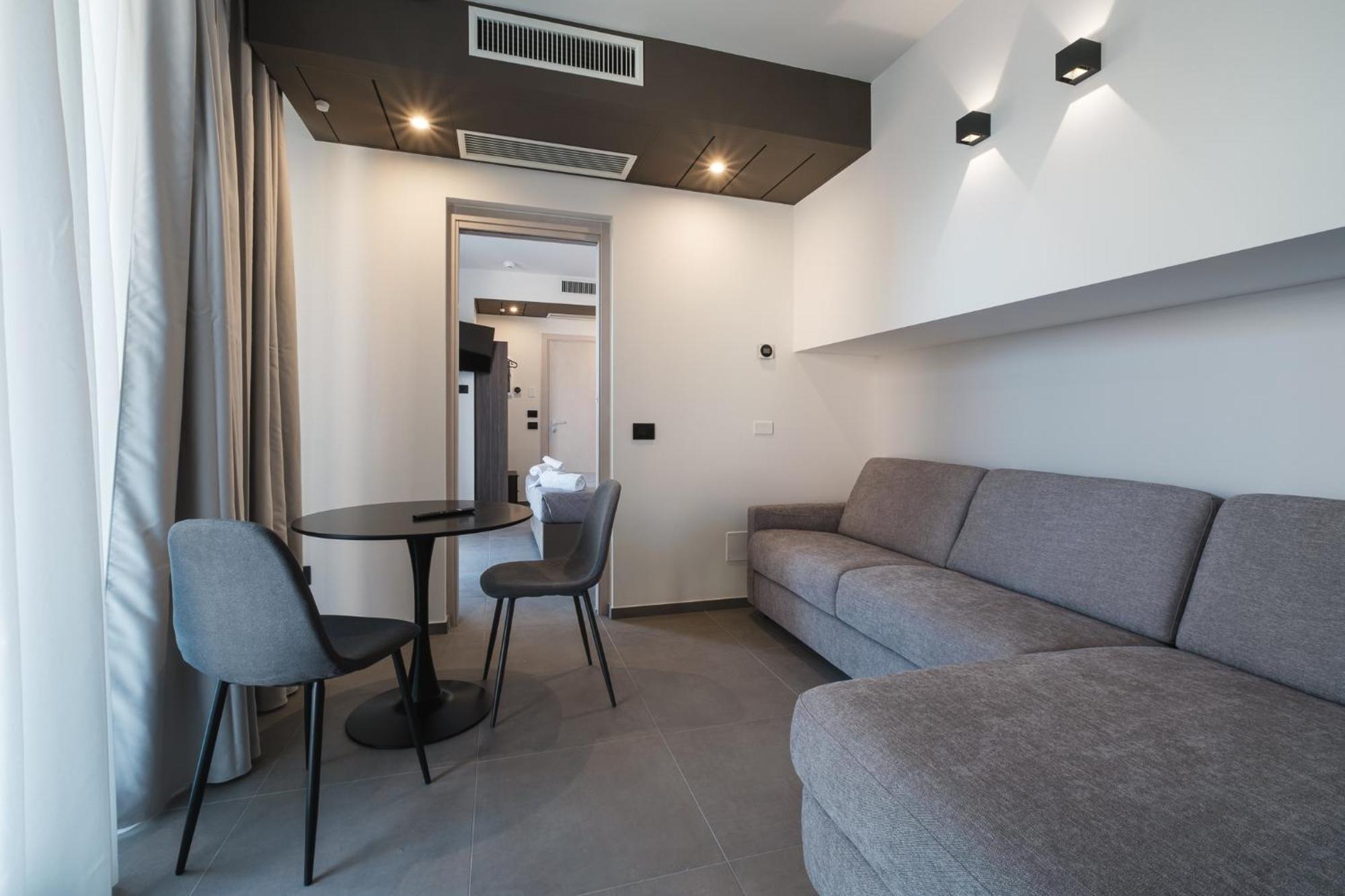 רימיני Residence Goldoni6 Suite Apartment מראה חיצוני תמונה